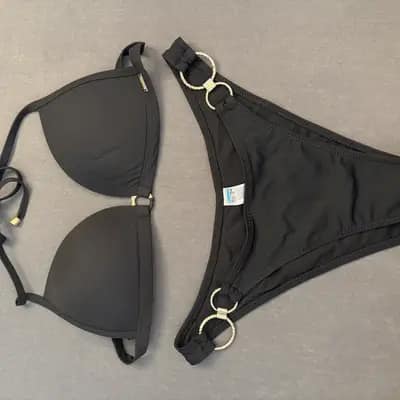 Schwarzes Bikini-Set mit Ringen 💕 Clean & frech