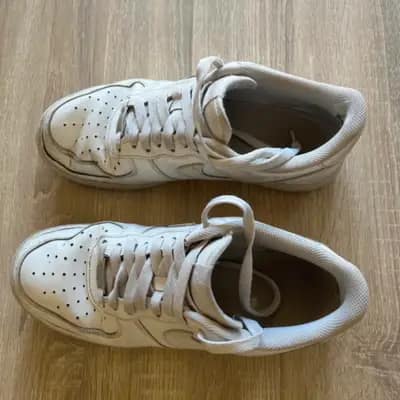 Getragene Sneaker – sportlich, authentisch & persönlich
