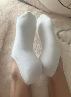 Getragene Socken von süßer 19 jährigen