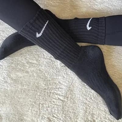 Schwarze Nike Socken Gr. 35 💕 Zierlich getragen von Tiny Forbidden