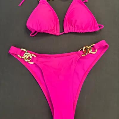 Pinkes Bikini-Set mit großen Goldringen 💕 Frech