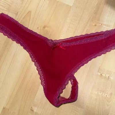 Getragener getrockneter Tanga, beim Spielen getragen, Slip, Größe 38