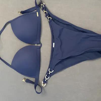 Navy Bikini mit Ketten-Details 💕 Elegant