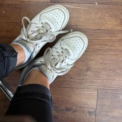 Sneaker