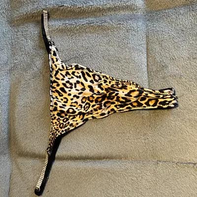 sexy Tanga im Leoparden-Style mit Glitzersteinen