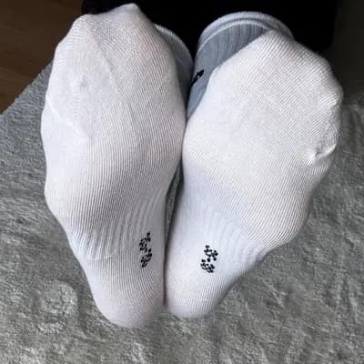 Weiche Sohlen in weißen Socken Gr. 35 💕 Nahaufnahme