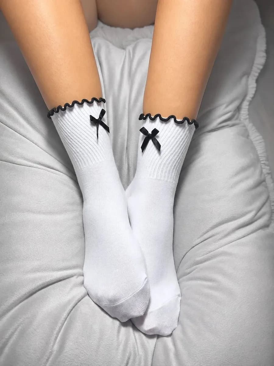 💕 10 süße Fußbilder – kleine Füße Größe 35