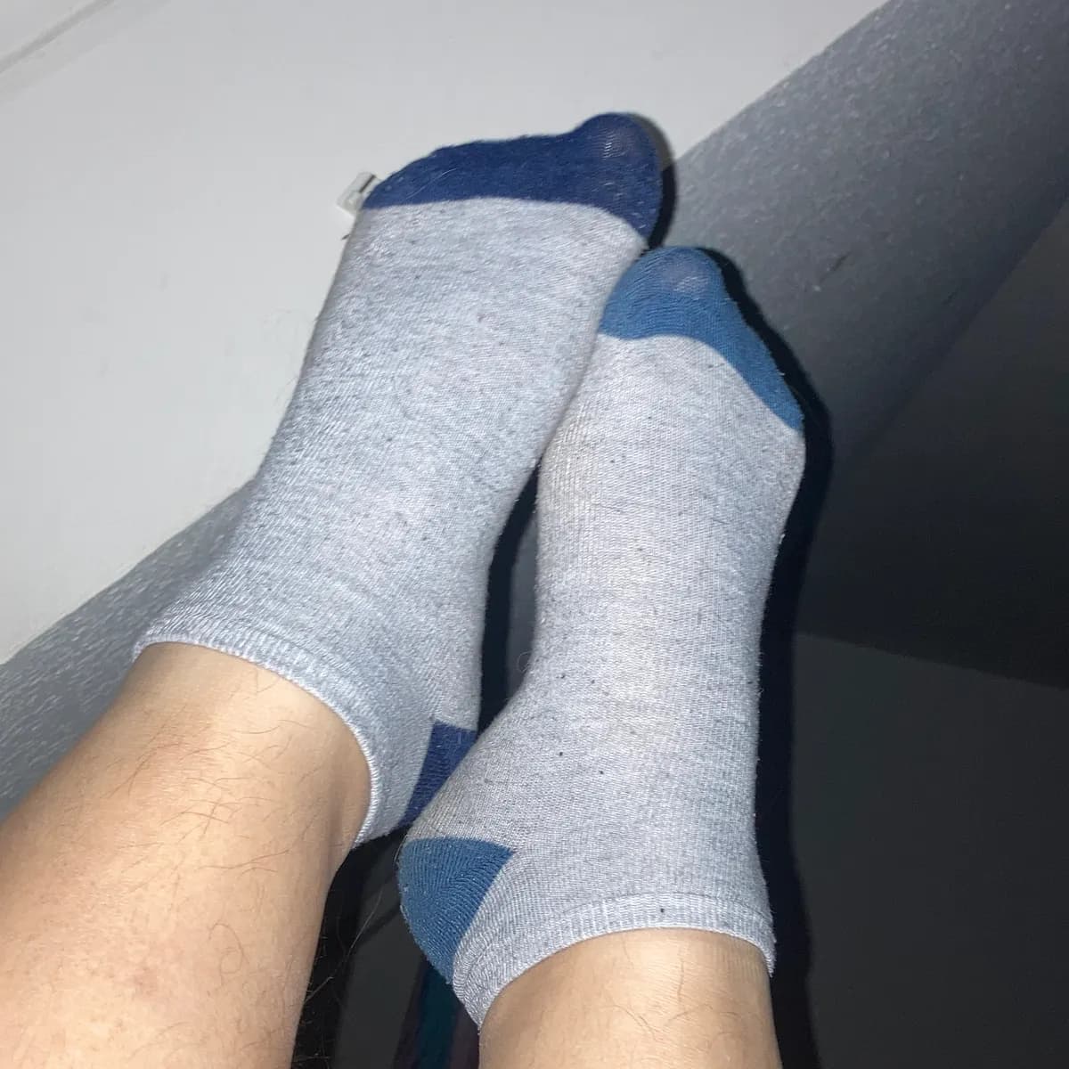 Grau blaue sneaker stinkesocken✨