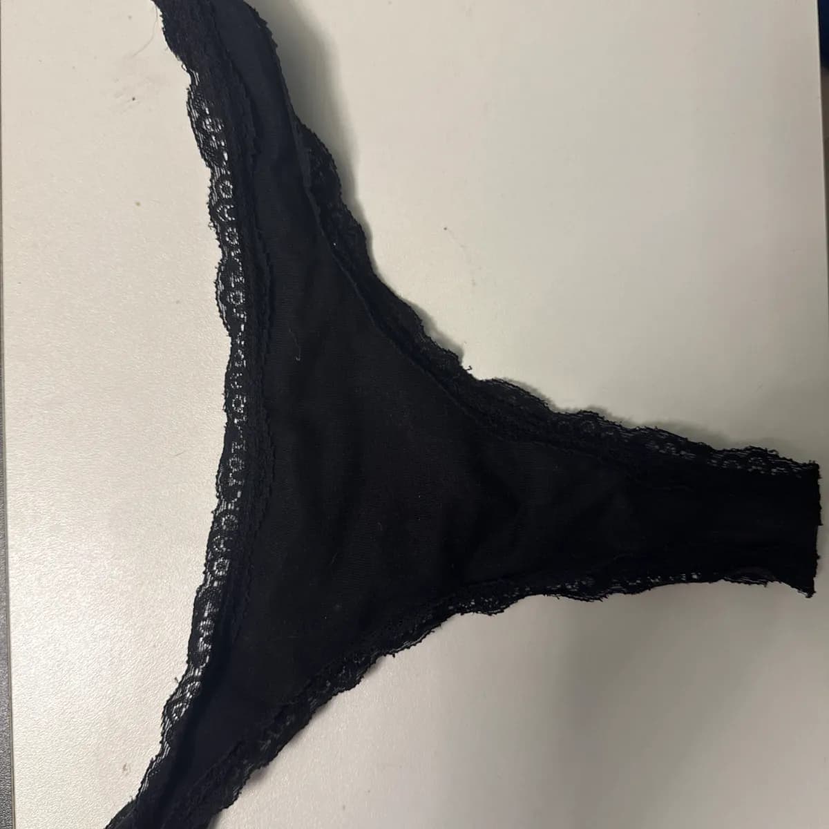 Verkaufe getragenen String Tanga