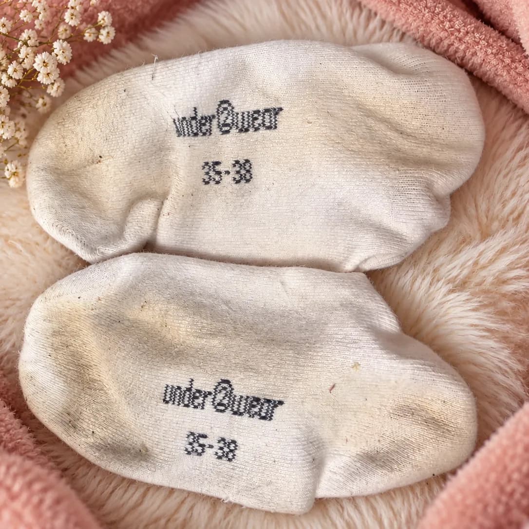 Weiße Herz-Socken Gr. 35–38 – 1 Tag getragen