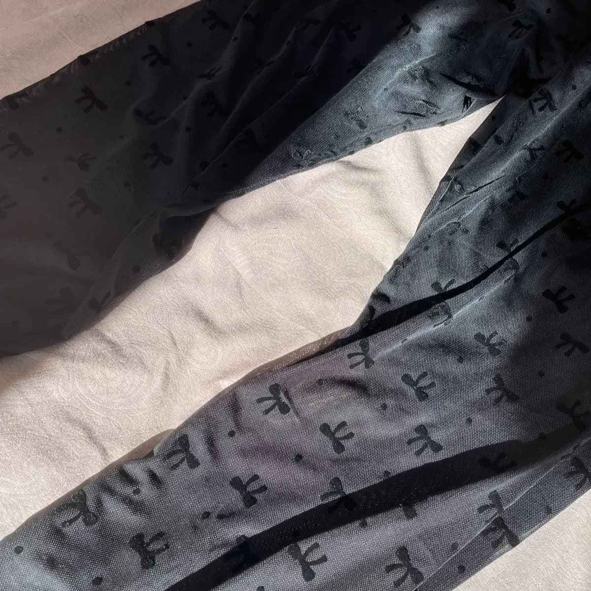 🖤 Getragene Nylon-Leggings mit Schleifen von der Rubens Lady