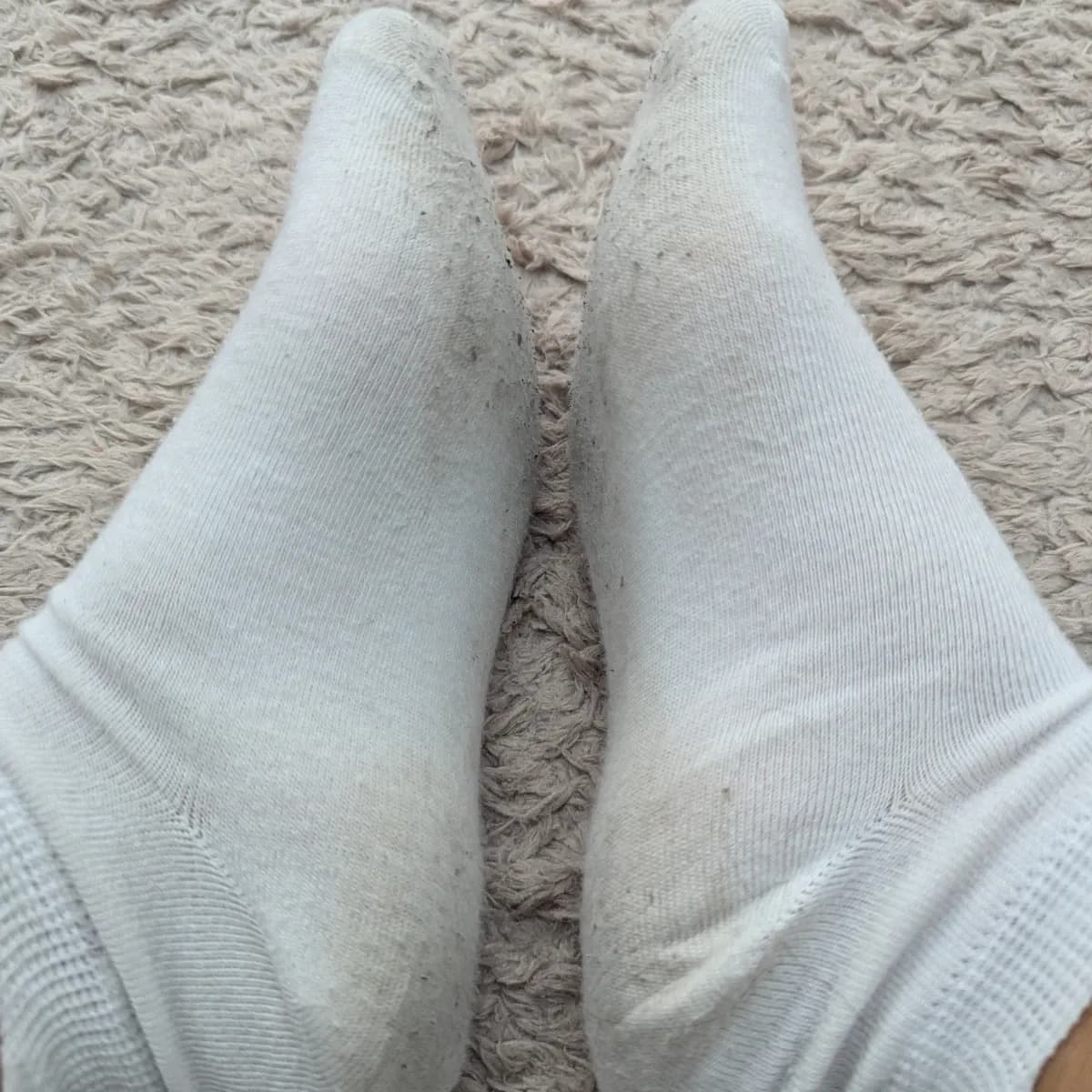 Weiße Sneaker-Socken mit Smiley – Größe 35–38