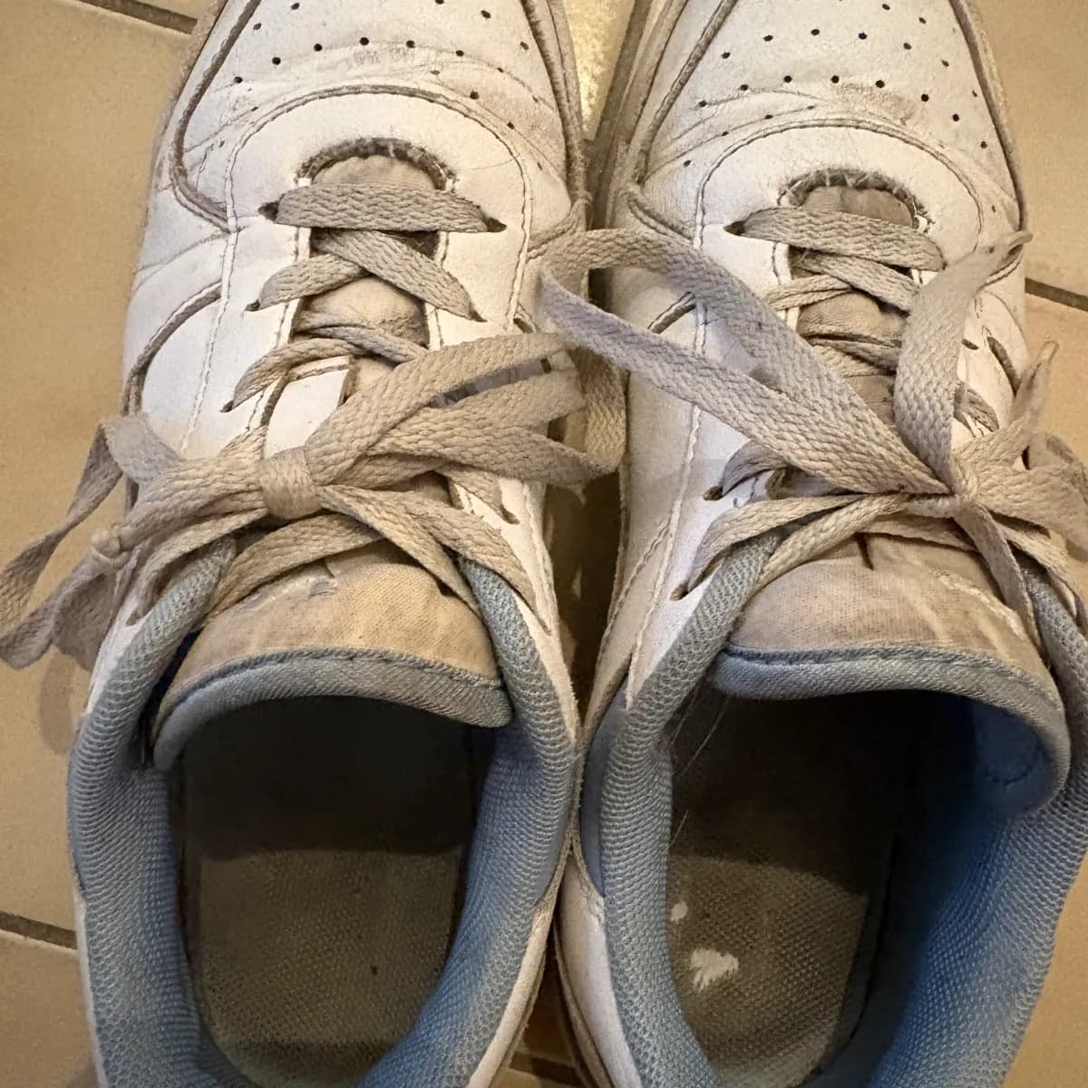 Sneaker