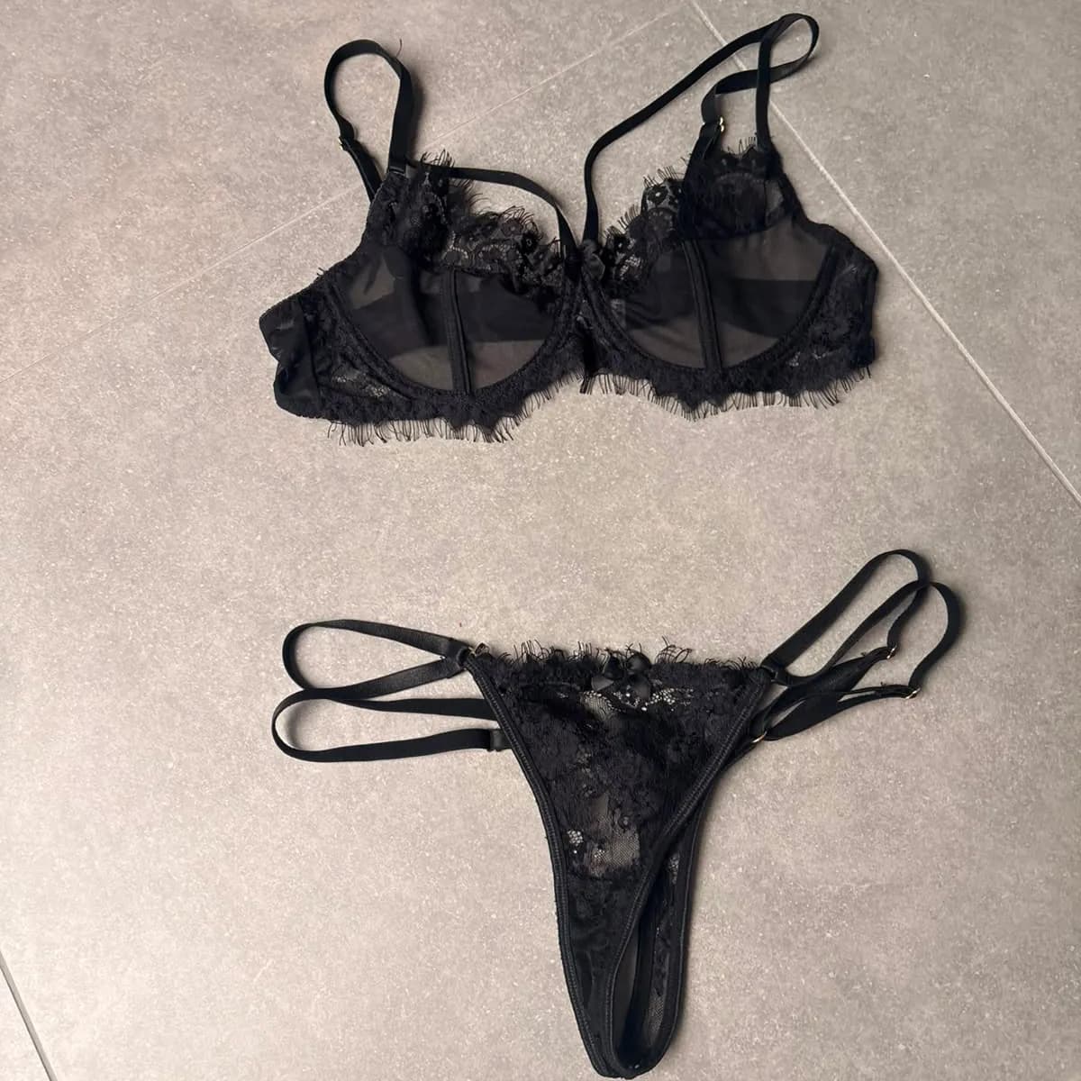 Dessous
