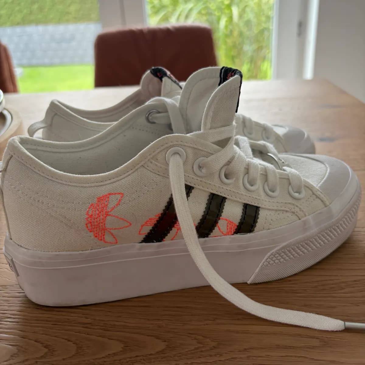 ✨ adidas Nizza Platform Sneaker Gr. 38 | White • Black • Coral | Hingucker ✨
