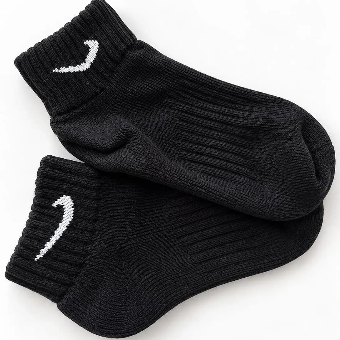 Kurze schwarze Nike Socken