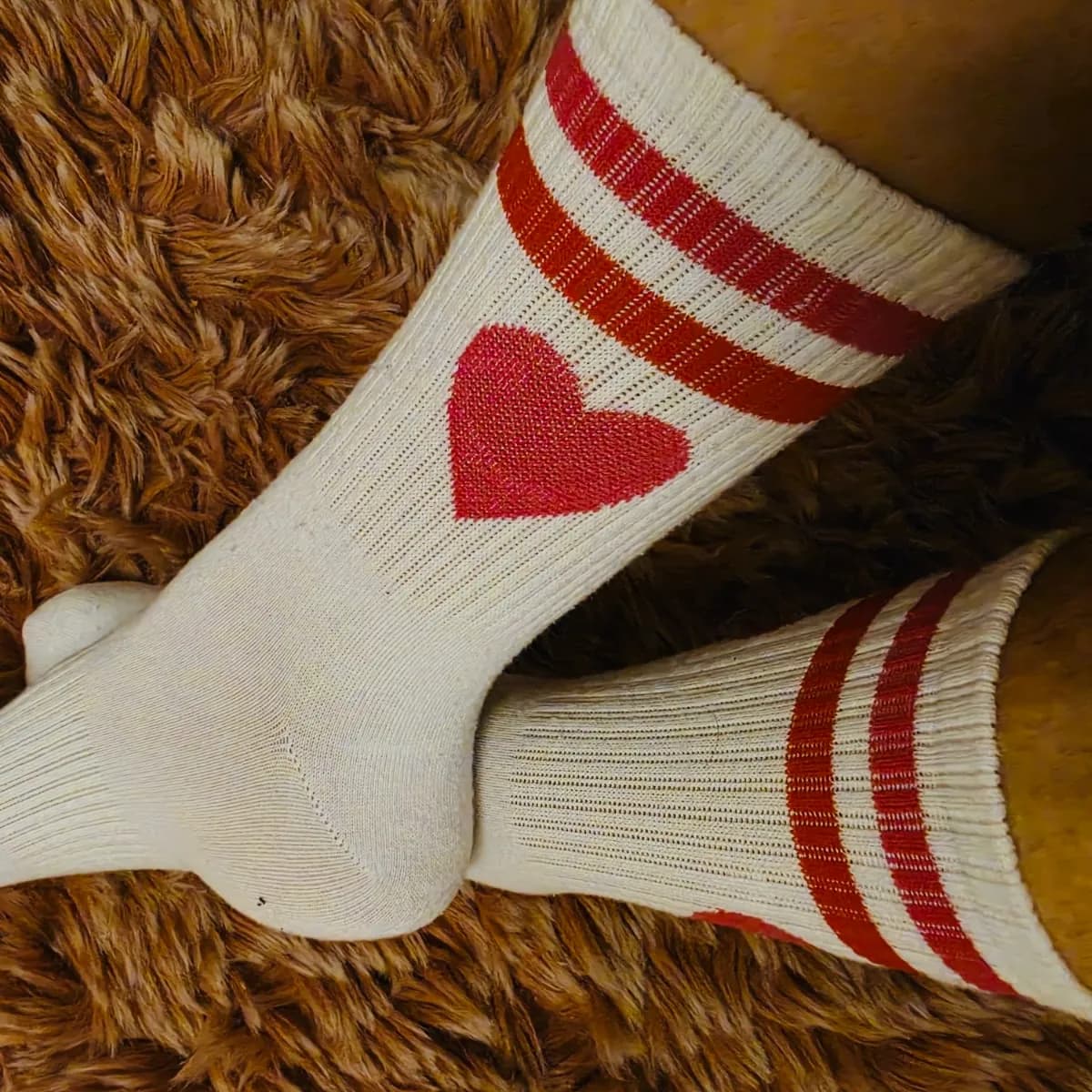 💕 Sportlich & süß – Tennissocken mit Herzen