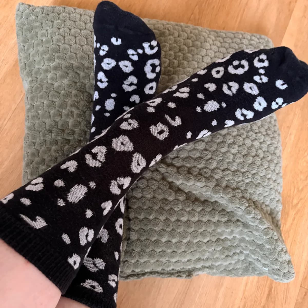 Getragene Socken von einer Erzieherin
