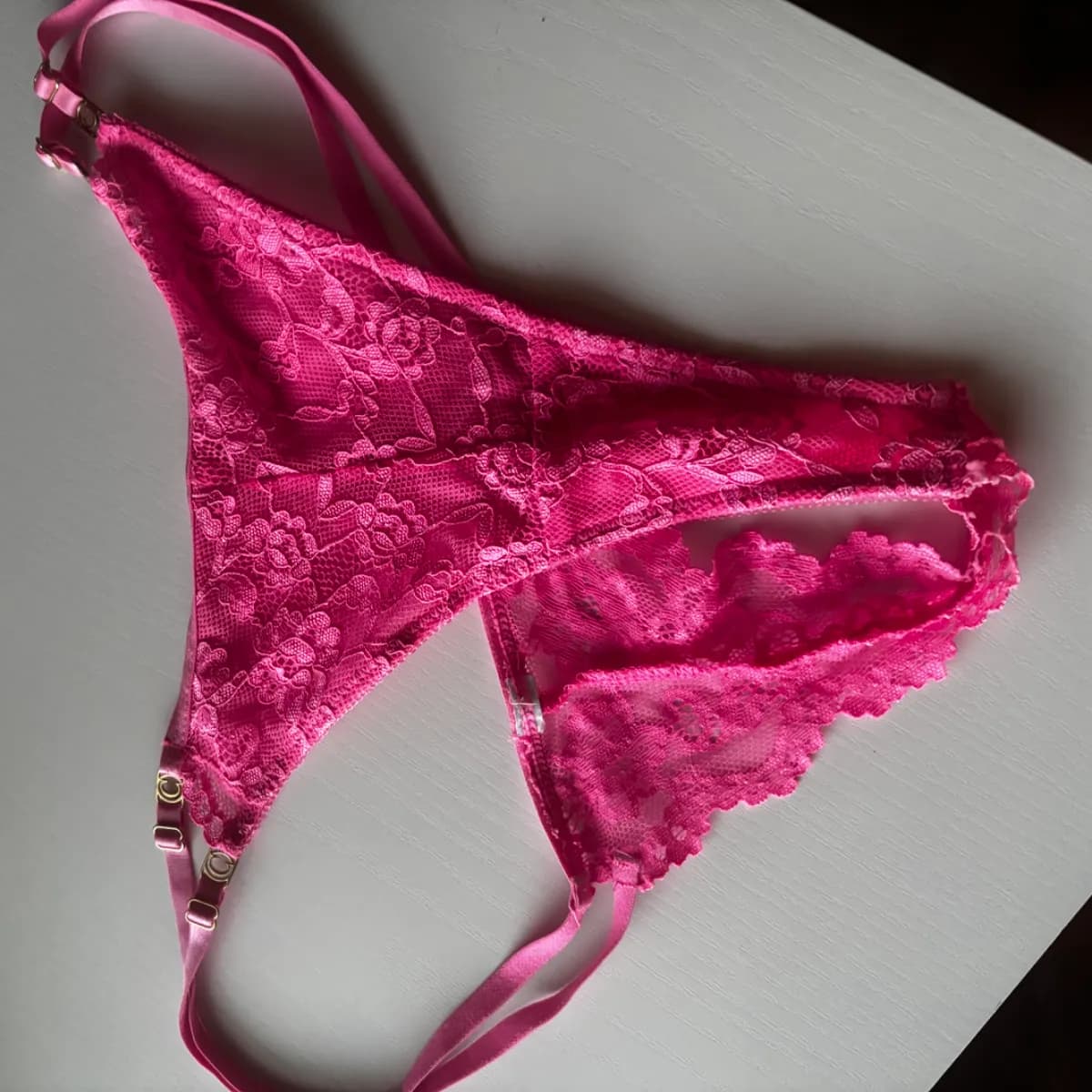Pinker Tanga in Größe 36😋 entweder ungetragen oder getragen