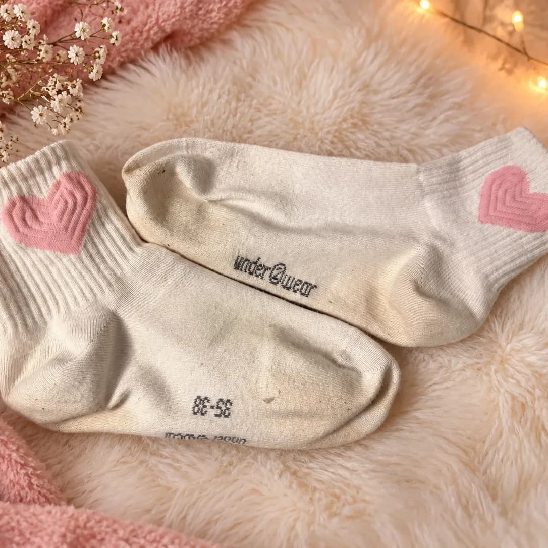 Weiße Herz-Socken Gr. 35–38 – 1 Tag getragen
