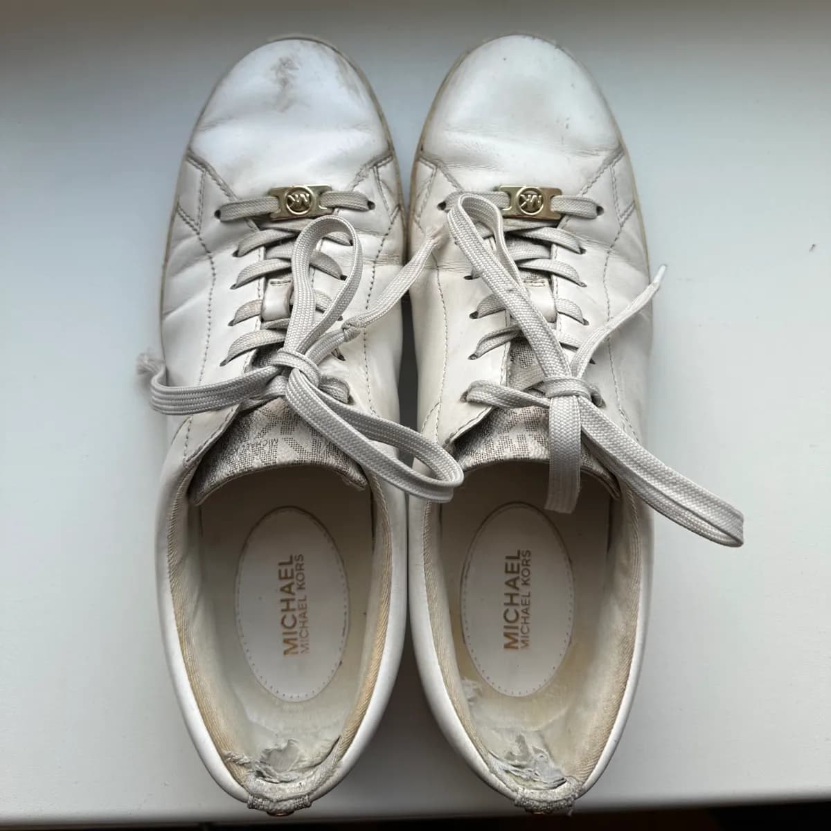🤍 Meine weißen Michael Kors Sneaker dürfen weiterziehen!